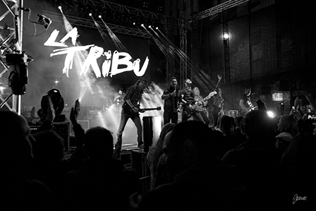 La tribu en concierto